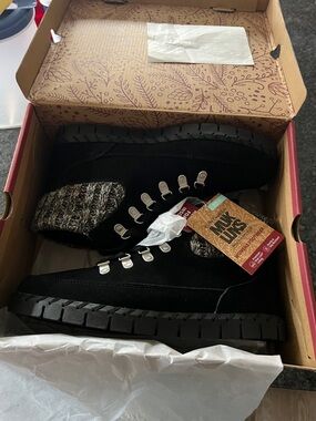 Muk Luks Black Faux-Suede Lace-Up Boots with Knit Cuff. Flexi Monticello Ankle